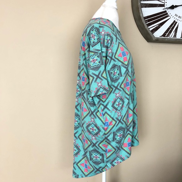 LuLaRoe Irma Green Patterned Tunic Top - Picture 4 of 8